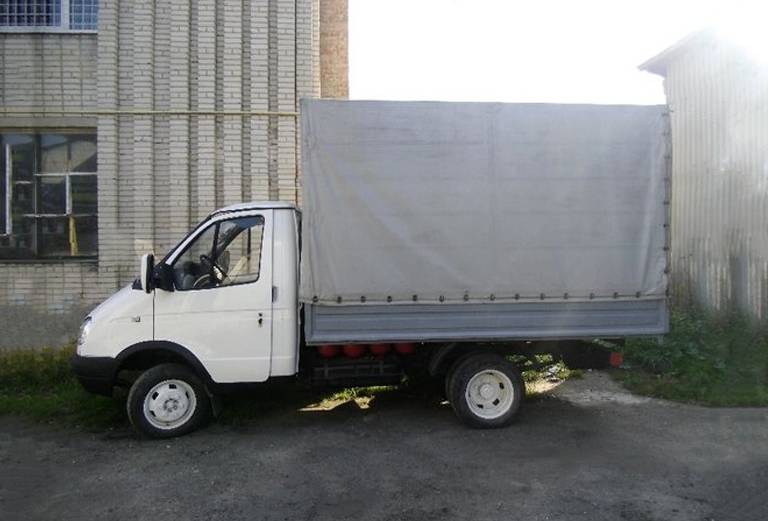 Заказать грузовой автомобиль для отправки личныx вещей : Мебель и бытовая техника из Кемерова в Москву